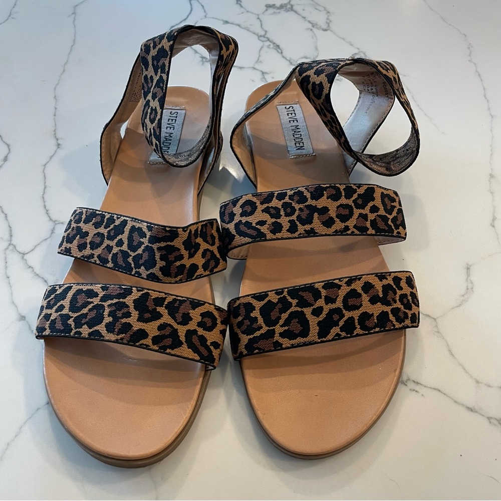 Steve Madden Women’s Strappy Leopard Print Sandel